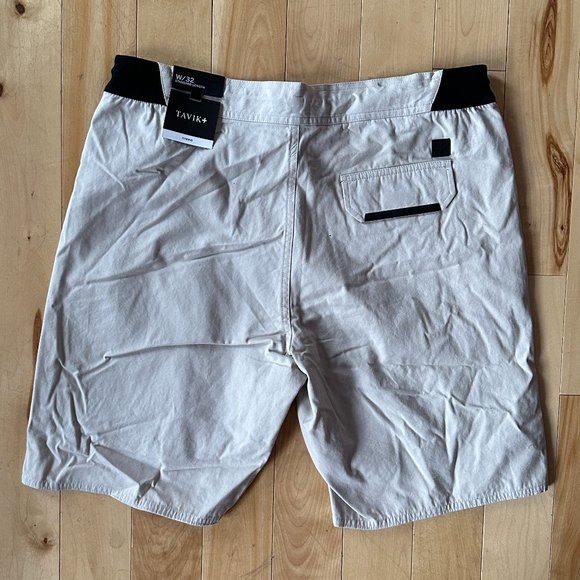 Men's Hybrid Shorts - Picture 3 of 4